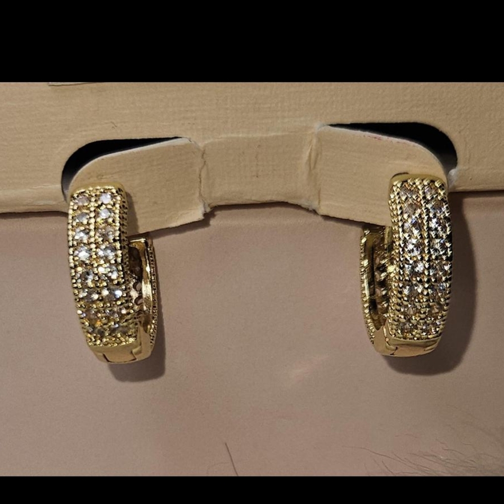 Radiant Energy Hoops - Golden Aura - Picture 2 of 5